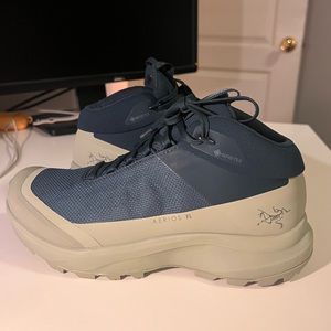NWT Arcteryx Hiking shoes Aerios FL 2 Mid GTX 5.5